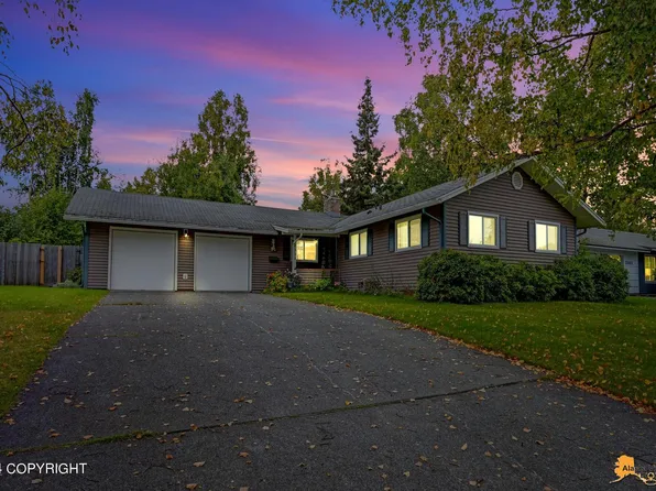 2514 Captain Cook Dr, Anchorage, AK 99517