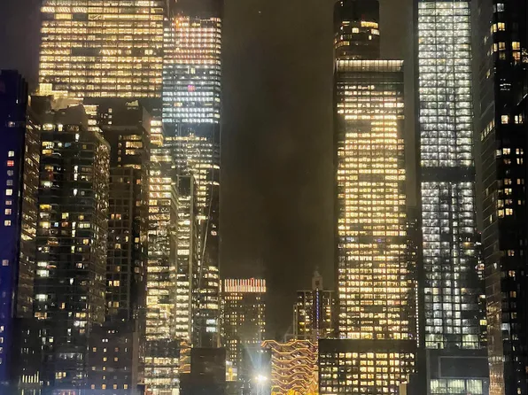 529 West 42nd Street 6S image 14 of 15