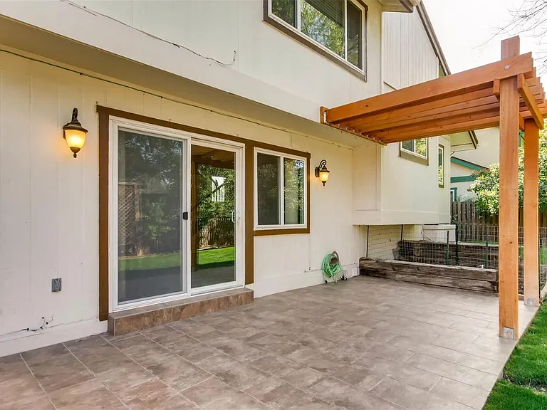 6403 S Florence Way — Photo 16