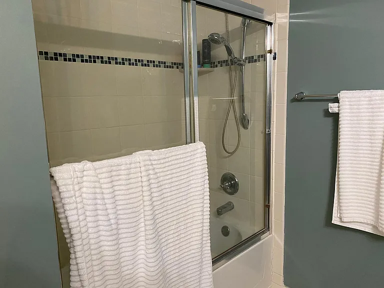 200 W Elm St #1128 — Photo 14