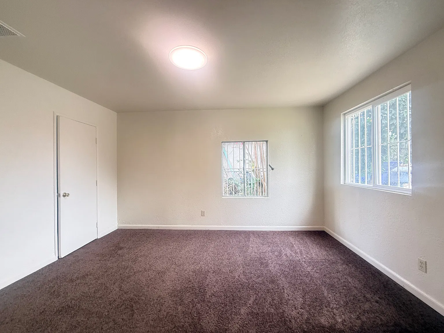 3 bed, 931 sqft, $1,800 — Photo 4