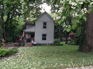 1101 Emerald Ave NE, Grand Rapids, MI 49503