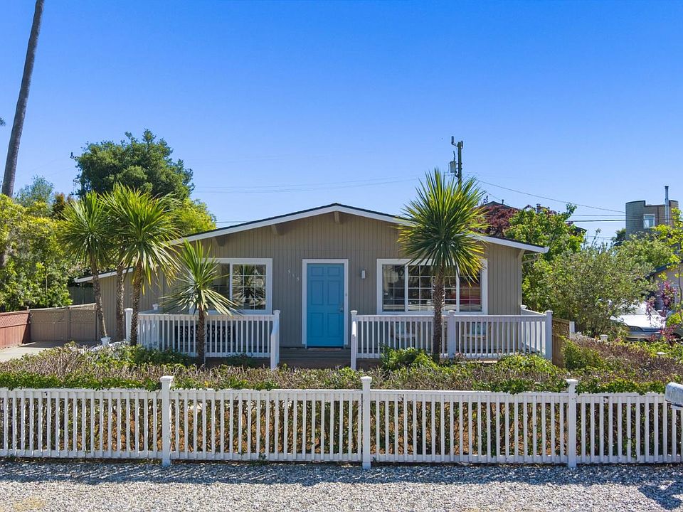 515 Cedar St Aptos CA 95003 Zillow