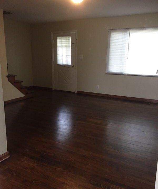1st image of 318 W Xenia Dr
