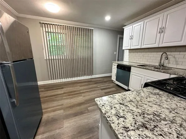 8153 Attleboro Dr, Jonesboro, GA 30238