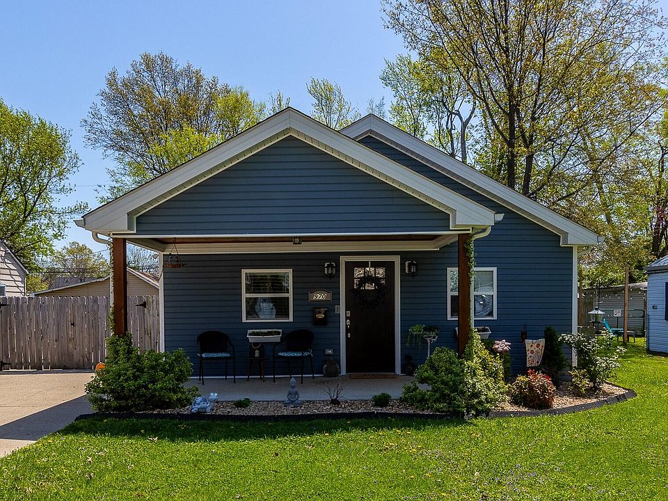 1st image of 970 Marcellus Dr