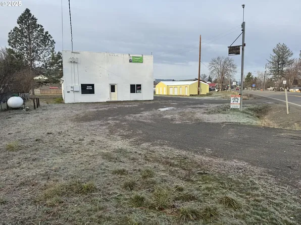 704 E Highway 82, Wallowa, OR 97885