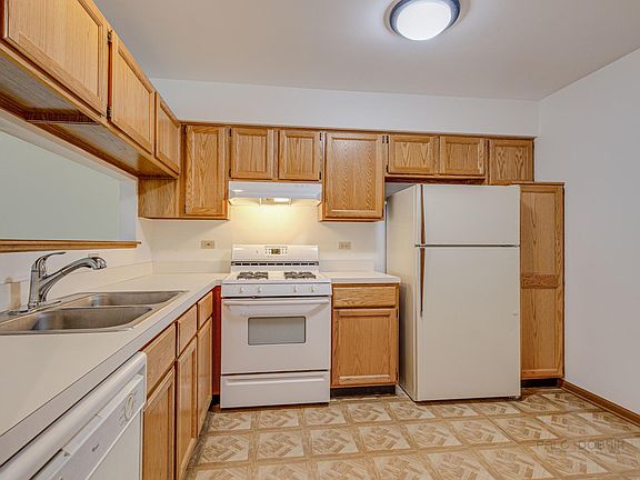 3rd image of 245 Steeplechase Ct