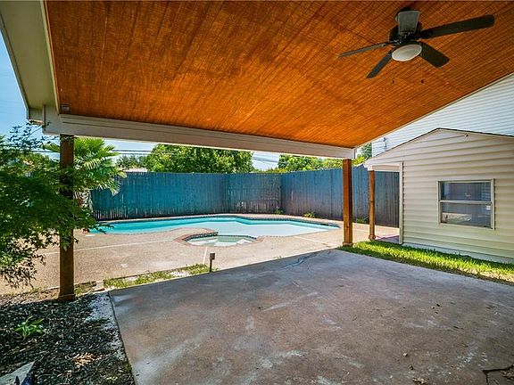 4th image of 12318 Brookmeadow Ln