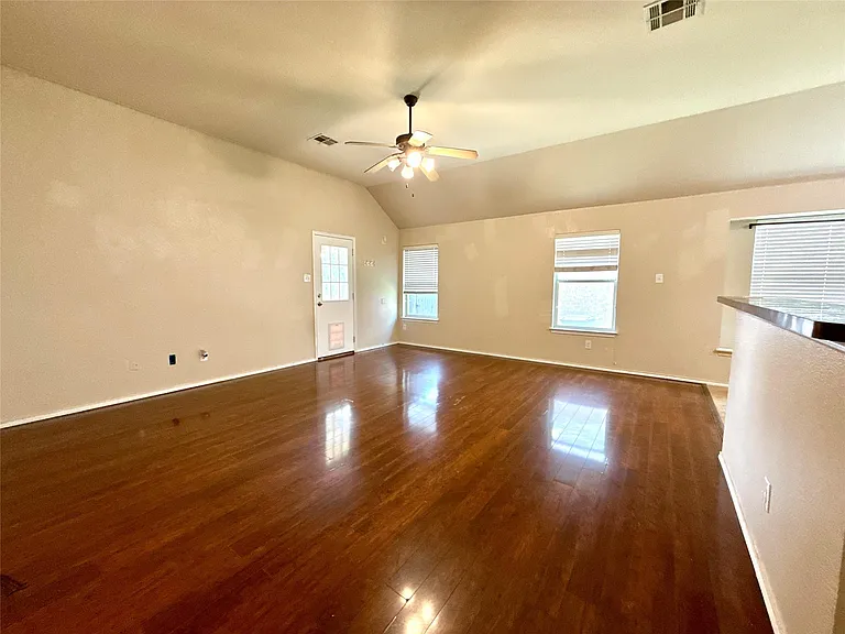 1213 Rainbow Parke Dr — Photo 7