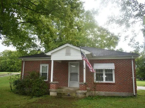 4 Price Ln, Pleasant Shade, TN 37145