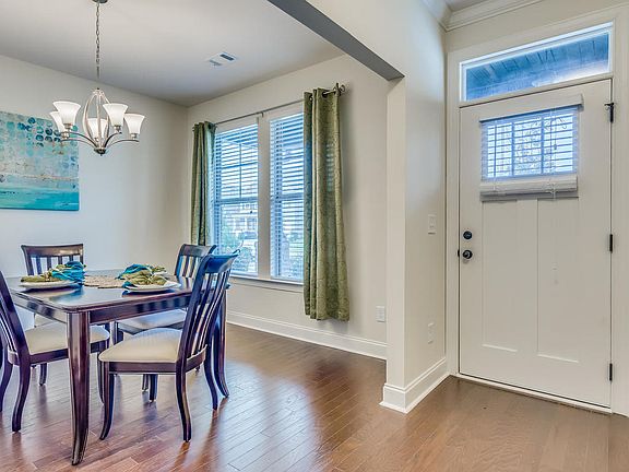 3rd image of 9318 Alpine Park Ct