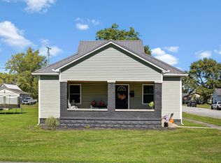 401 W Grissom Ave, Mitchell, IN 47446