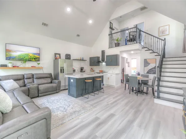 175 Water Oak, Livingston, TX 77351