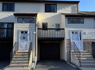 13 Oak Forest Dr #5, Manchester, CT 06042