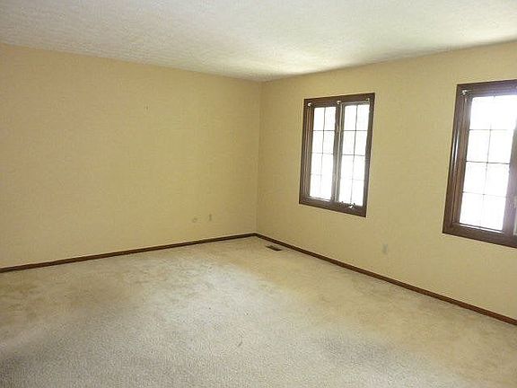 2nd image of 188 Corbins Mill Dr
