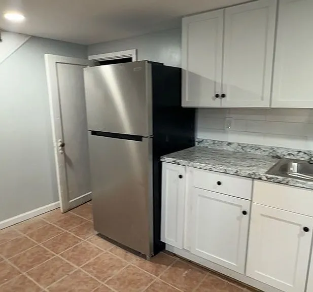 2706 E Federal St — Photo 19