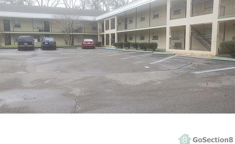 1st image of 503 Palm Beach St