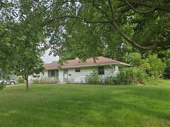 2nd image of 705 Brookside Dr