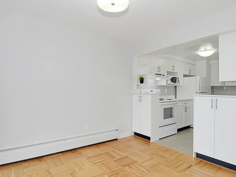 5976 Tisdall St — Photo 14
