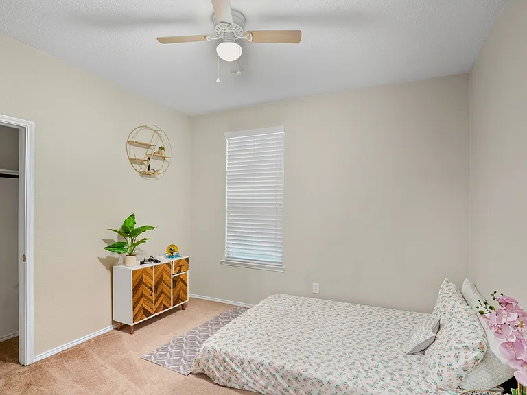 8101 Kurgan Trl — Photo 25
