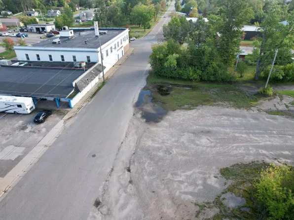 Linden St, Laona, WI 54541