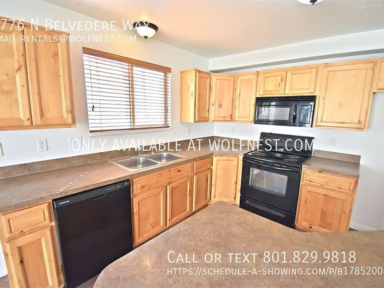 1776 N Belvedere Way — Photo 9