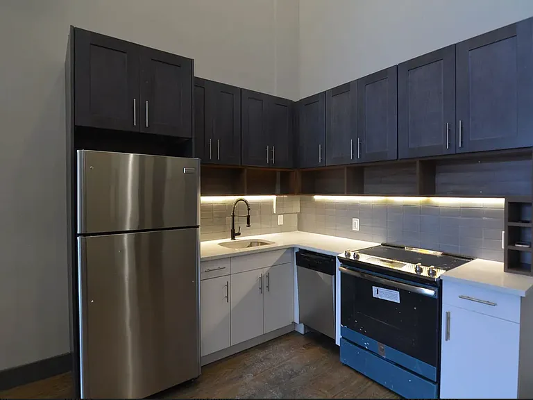 417 Manhattan Ave #2A — Photo 6