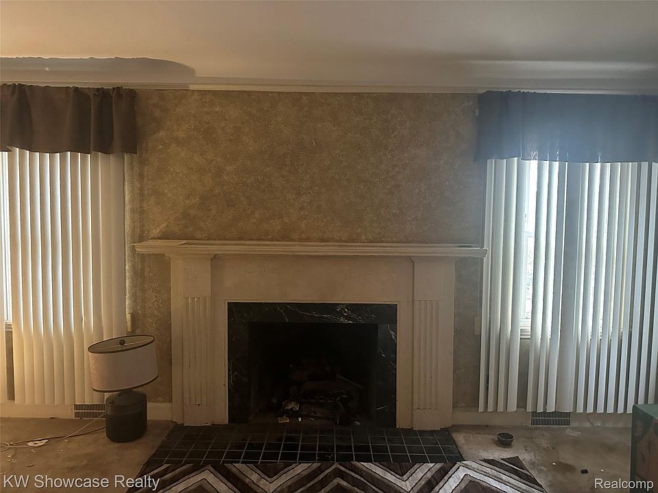 2nd image of 17386 Steel St