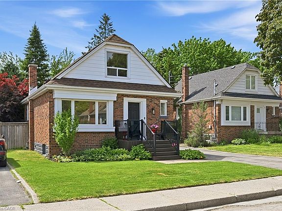 2nd image of 18 Ipswich Pl
