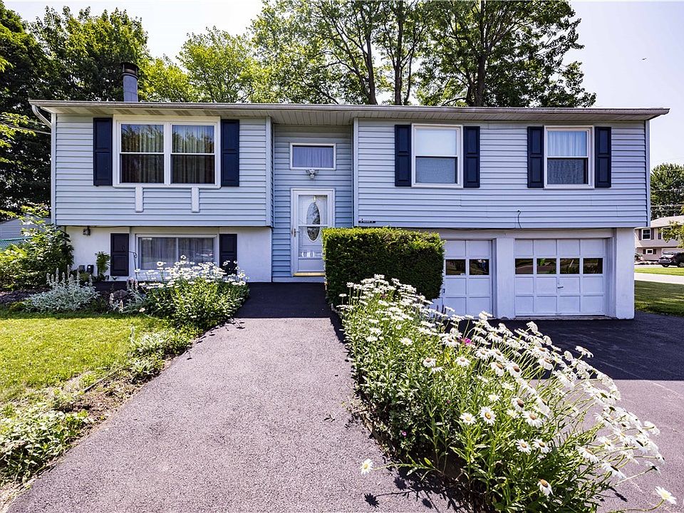 1st image of 100 Branchwood Dr