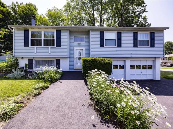 100 Branchwood Dr, Liverpool, NY 13090