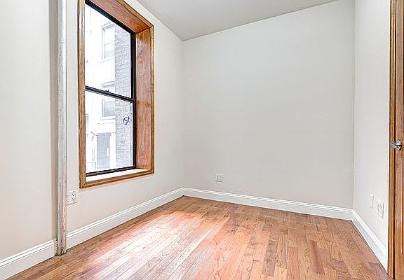 5th image of 70 Pinehurst Ave #5A