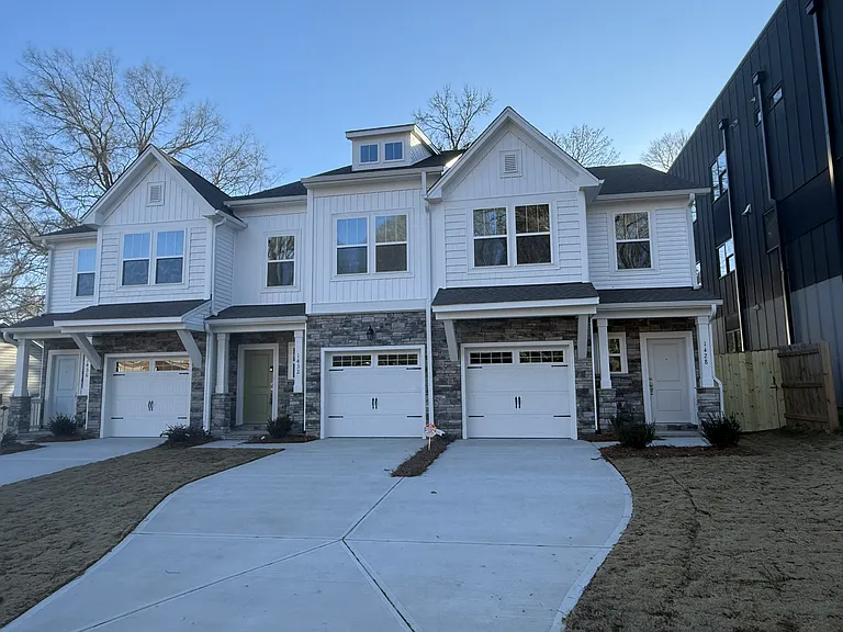 1432 Anderson St — Photo 5