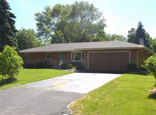 3157 Shelburne Dr, Rockford, IL 61109