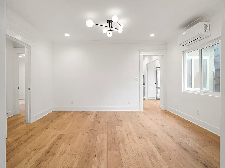 2736 S Sycamore Ave — Photo 7