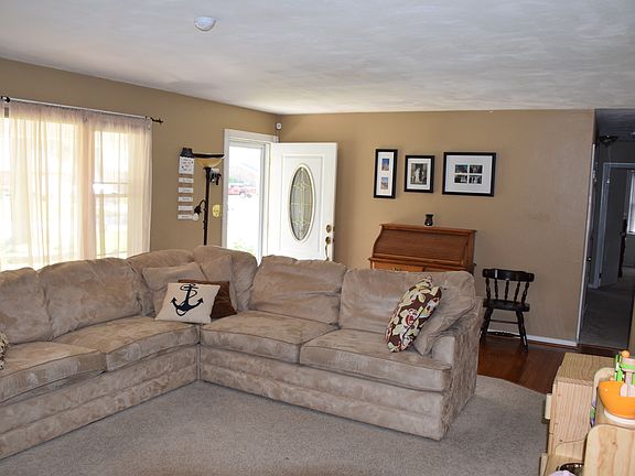 2nd image of 4110 Forresthills Dr