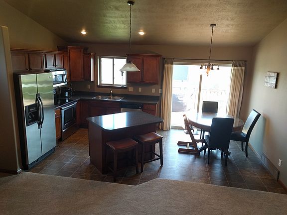 3rd image of 4109 W 91st St