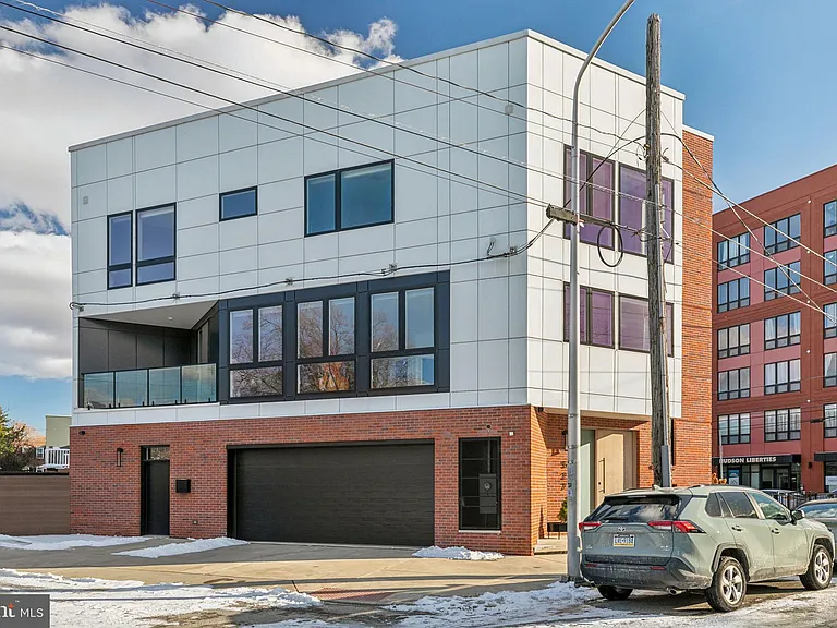 527 Brown St — Photo 38