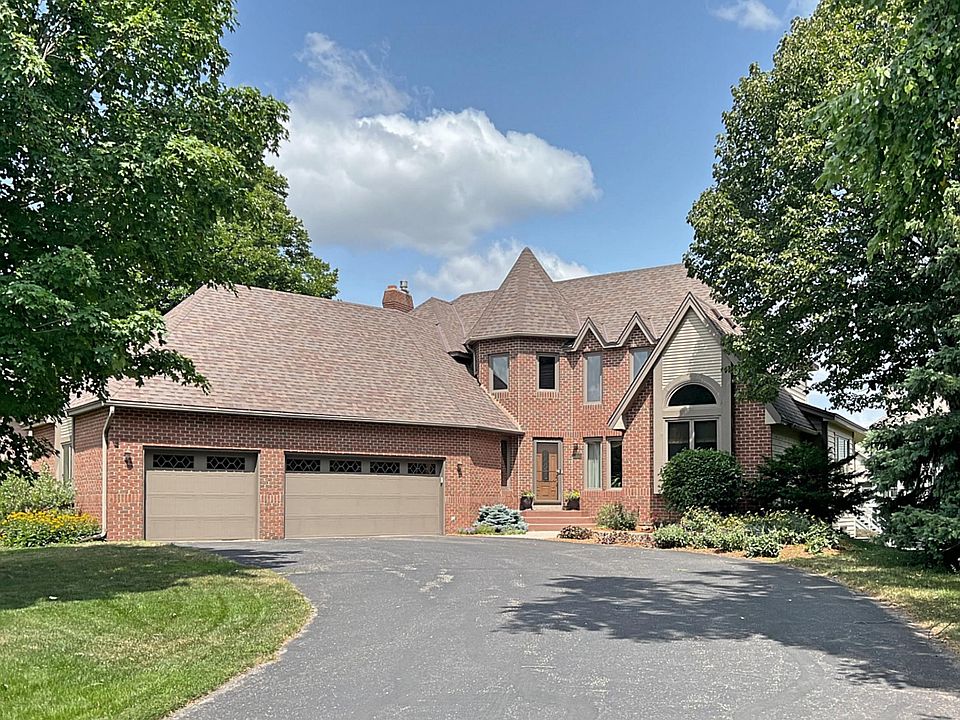 1st image of 1558 Park Cir