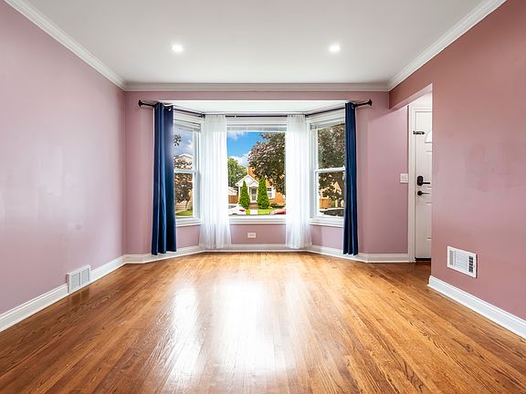 4th image of 7620 W Gregory St