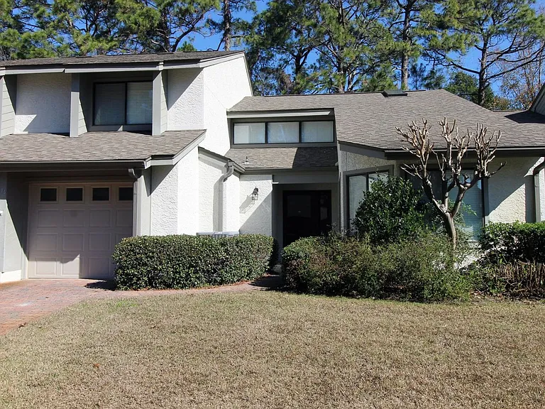 114 Gleneagles Dr — Photo 3