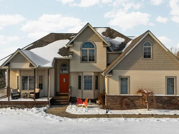 7473 N Gregory Rd, Fowlerville, MI 48836