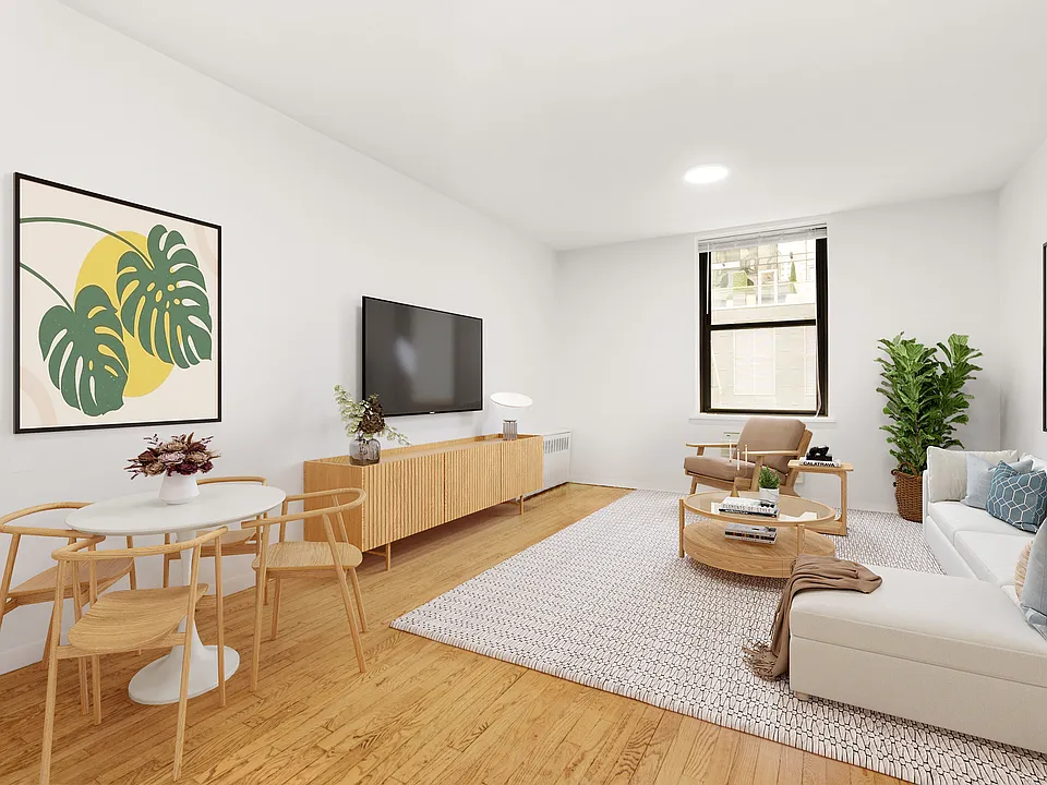32 W 40th St #4G