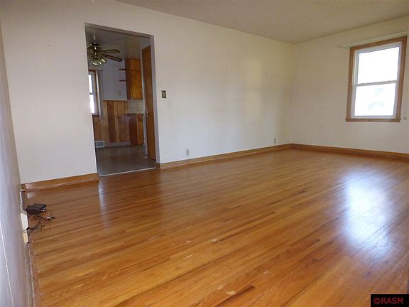 3rd image of 414 N Belmont Dr