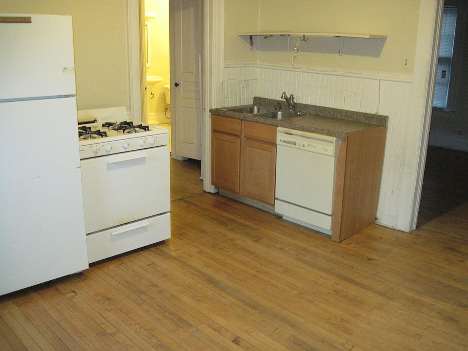 1st image of 626 E Wright St #A