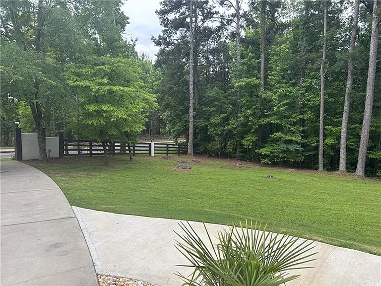 3014 Echols Rd — Photo 3