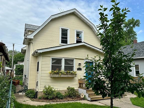 2nd image of 3554 35th Ave S