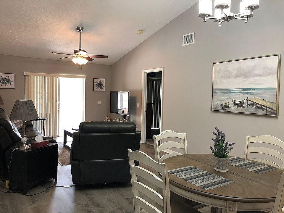 Great room vaulted ceilings 