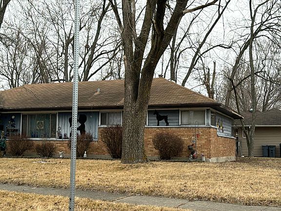 2nd image of 330 Wildwood Dr